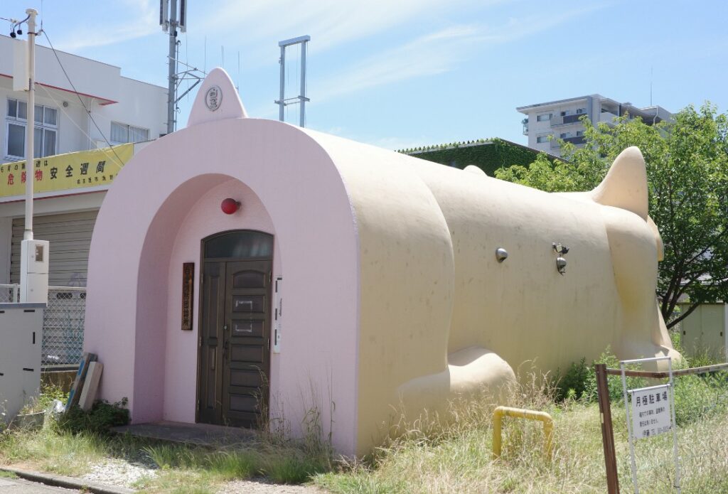 昭和61年から使われる白金消防団詰所。現在も現役の消防団活動拠点。